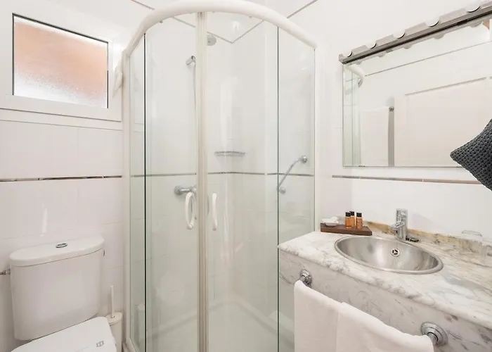 Superior A: Private Pool & Concierge Appartement