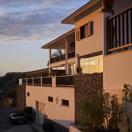 Superior A: Private Pool & Concierge