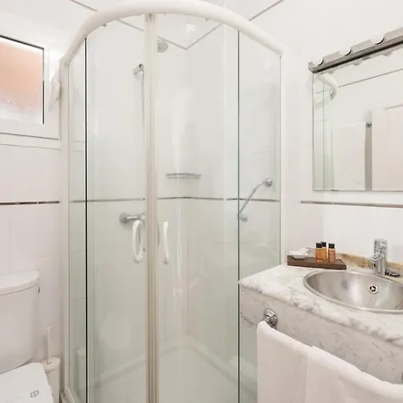 Superior A: Private Pool & Concierge Appartement