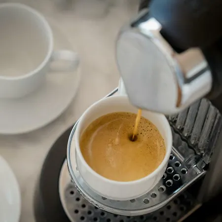 Superior A: Private Pool & Concierge Appartement